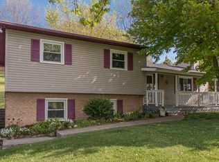 1089 Hillview Dr, Abingdon, VA 24210