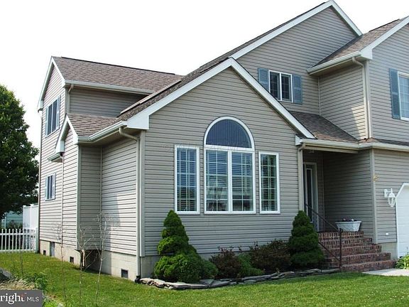 5th image of 8705 Caribbean Dr