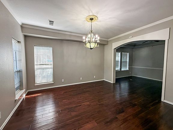 5th image of 4105 W Elgin St