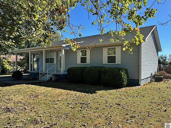 2nd image of 1062 Central Rd