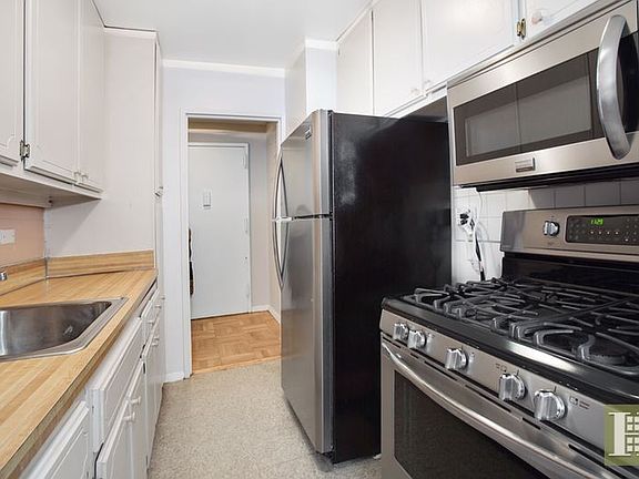 2nd image of 205 3rd Ave APT 10B