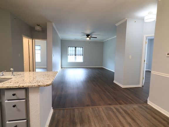 4th image of 12913 Tradd St APT 2C