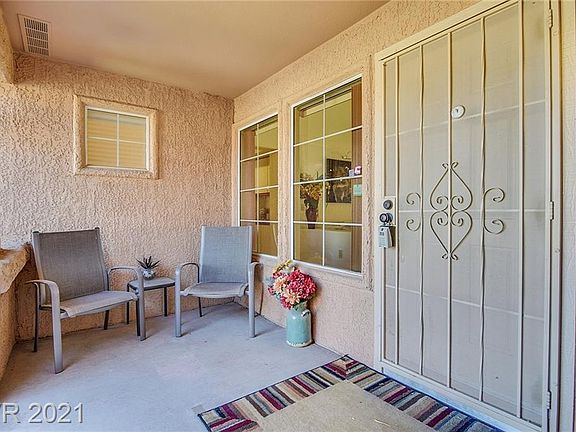 2nd image of 8901 Meadowood Dr