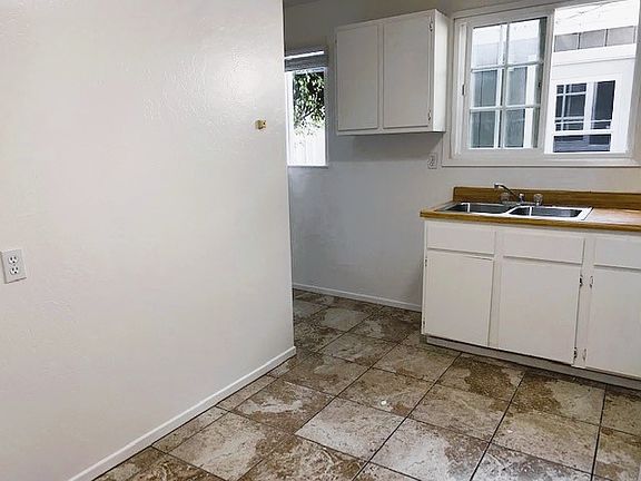5th image of 623 Bradbury St