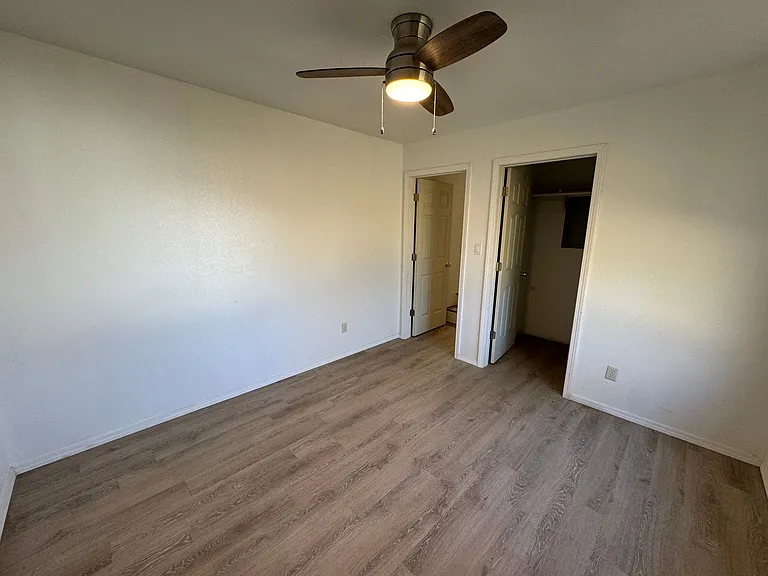 1325 N Main St — Photo 6