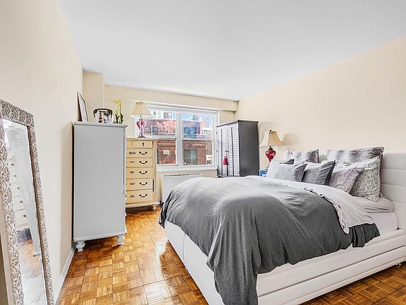3rd image of 1478 1st Ave #10L