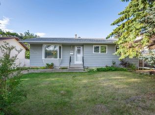 66 Meadowbrook Rd, Strathcona County, AB T8A 0N9