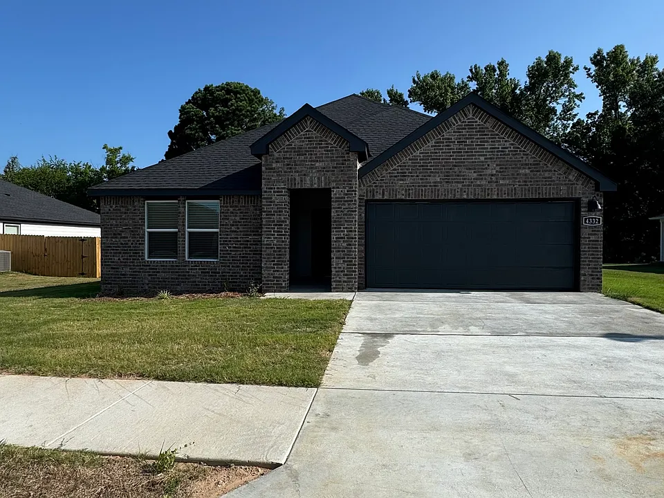 4332 Sloan Dr