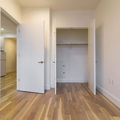 Rented by Nooklyn NYC LLC | media 59