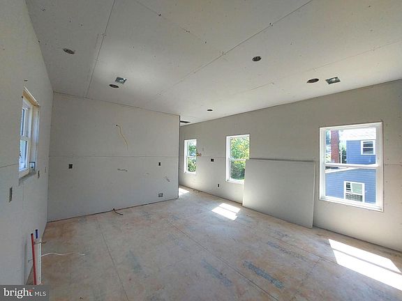 2nd image of 307 Belleview Ave