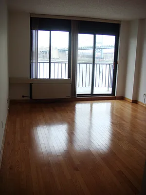 Rented by Avanguard Realty Corp | media 33