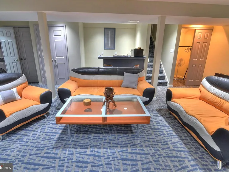 4304 Silas Hutchinson Dr — Photo 20