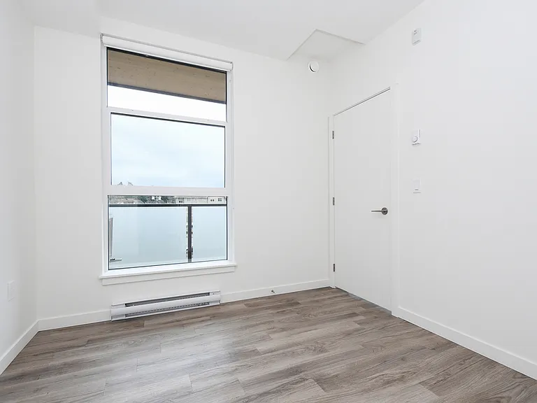 765 Hockley Ave — Photo 8