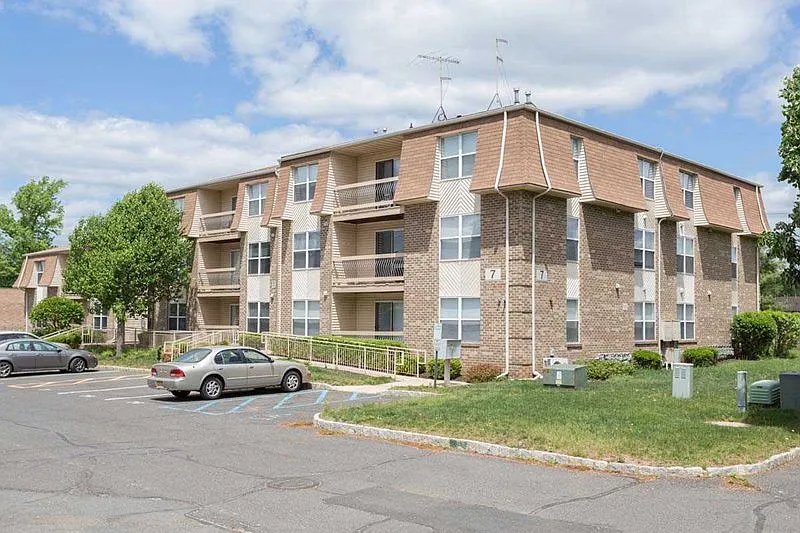 Village Commons — Photo 1