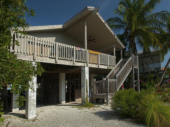 2nd image of 1123 Caribbean Dr E