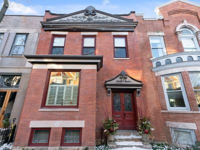 3842 N Alta Vista Ter, Chicago, IL, 60613