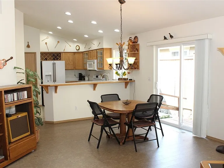 5216 Ivy Hill Ln SE — Photo 4