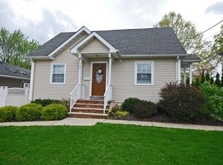 733 Inman Ave, Colonia, NJ 07067