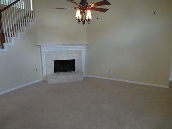 3rd image of 1412 Monte Carlo Dr