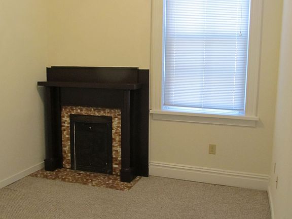 3rd image of 2311 W Grace St APT 1