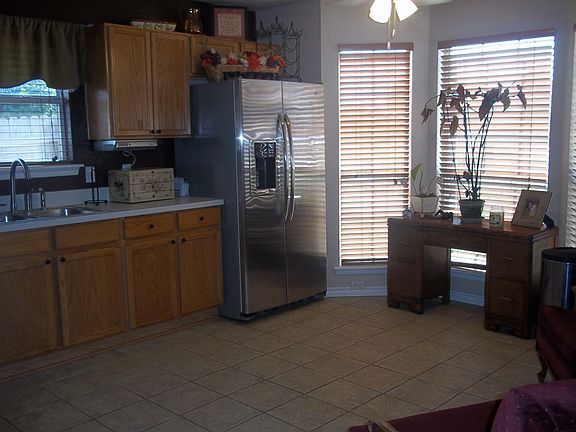 4th image of 10532 NW 45th Ct