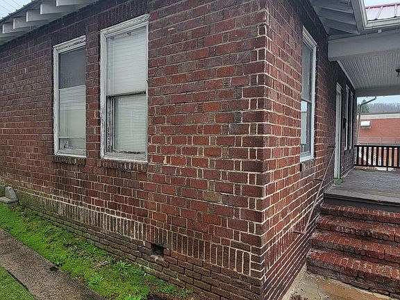3rd image of 726 Virginia Ave NW