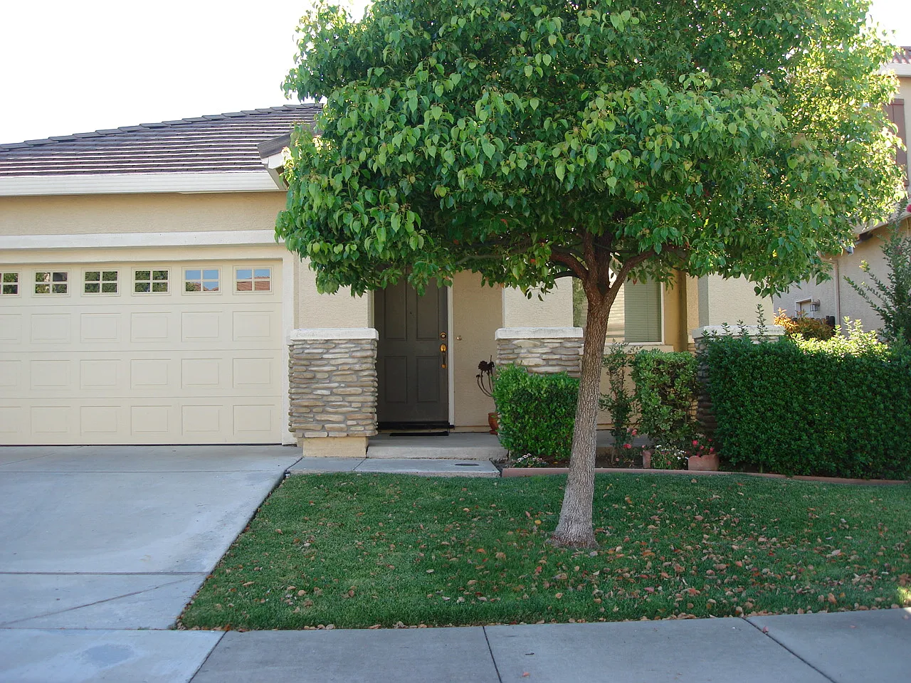 5667 La Casa Way photo 1