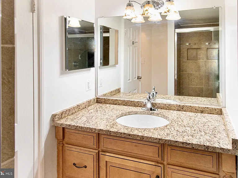 6300 Stevenson Ave #912 — Photo 19