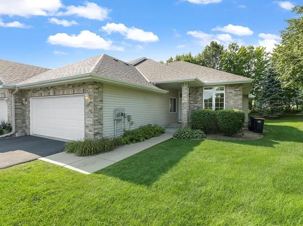 5039 E Oak Point Dr, Prior Lake, MN 55372