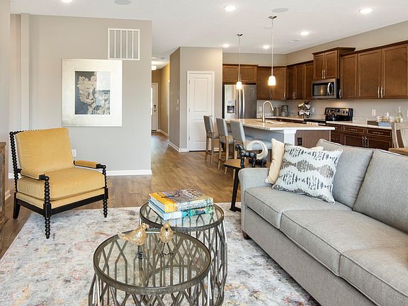 Geneva Living Triangle