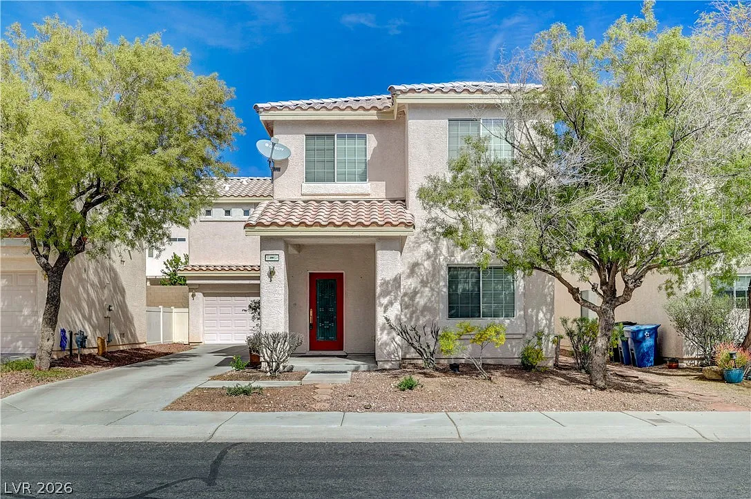 4 bed, 3.0 bath, 2404 sqft, $2,195 — Photo 1