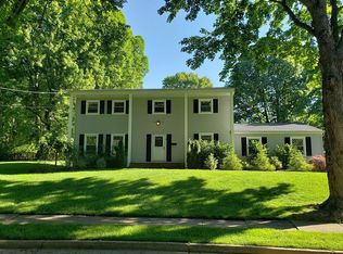 1 Maxwell Rd, East Brunswick, NJ 08816