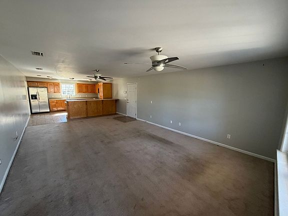 3rd image of 511 W Watts St