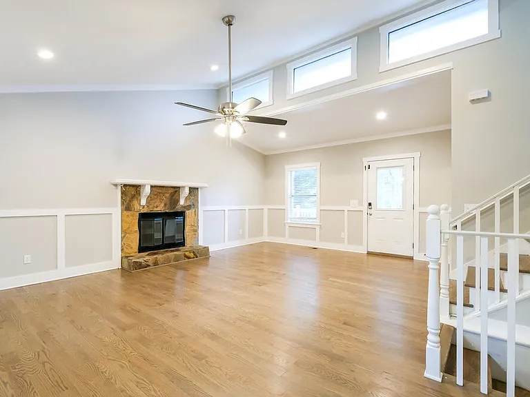 2661 Deerfield Cir — Photo 5