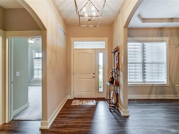5th image of 9482 Paragon Mills Ln
