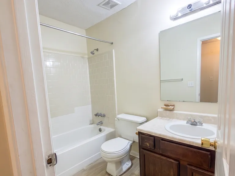 6320 W Fairfield Dr #D — Photo 8