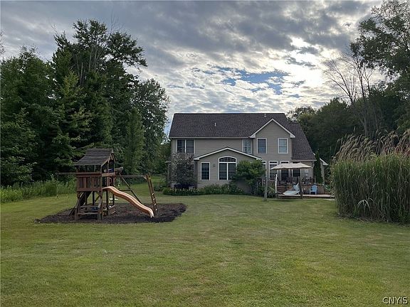 4th image of 2388 Sourwood Dr