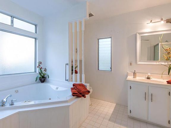 4th image of 104 Merry Oak Ln