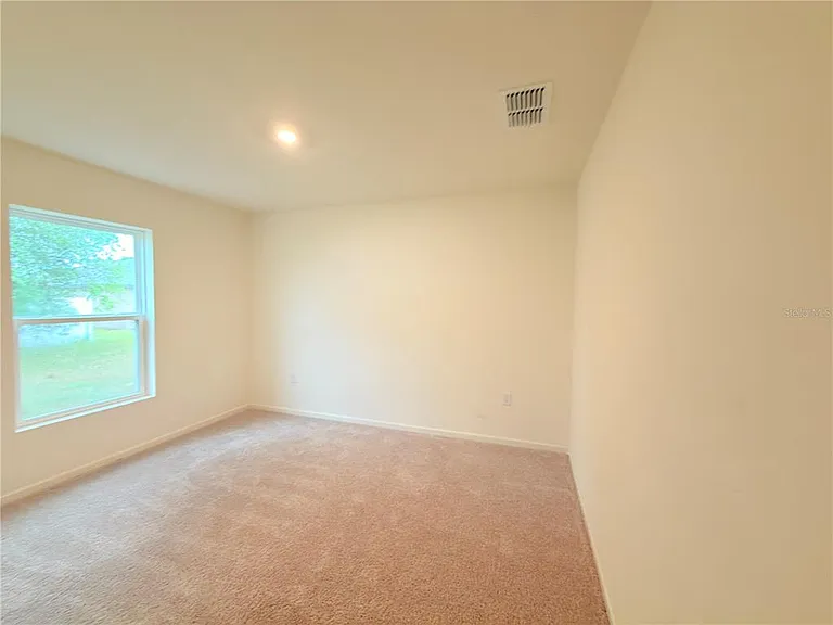733 James Ct — Photo 11