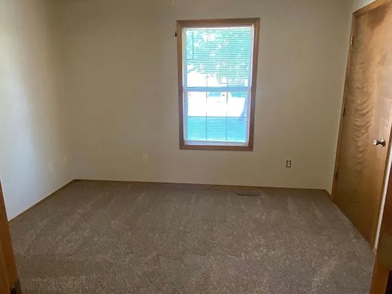 984 W Bates Dr — Photo 7