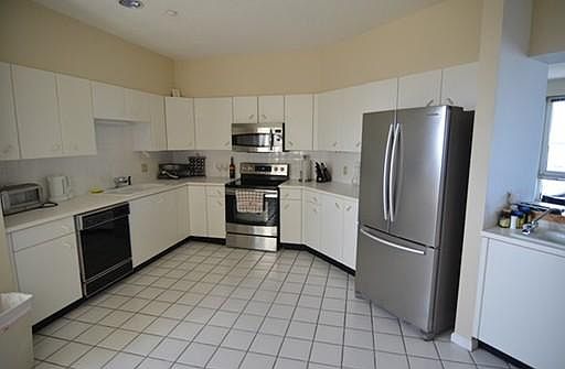 4th image of 1001 Marina Dr APT 901