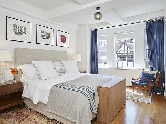 3rd image of 215 W 78th St APT 9B