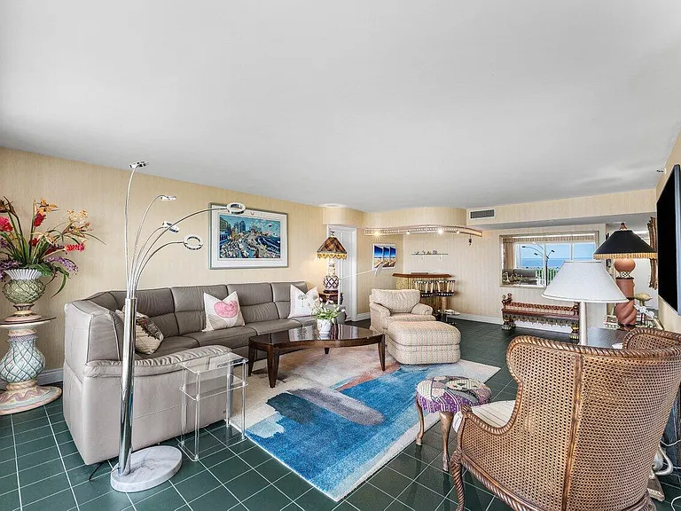 4301 N Ocean Blvd #504 — Photo 8