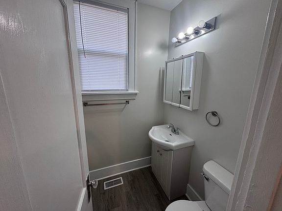 5th image of 4915 Davenport St #3