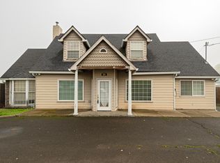 315 Lozier Ln, Medford, OR