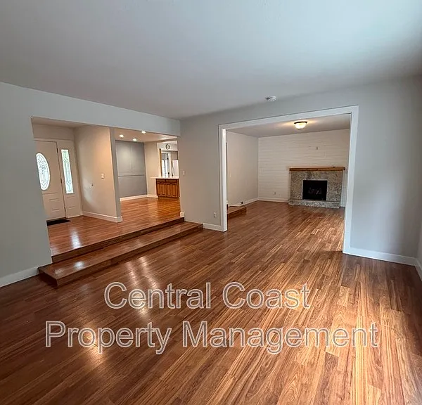 9465 Valley Oak Way — Photo 3