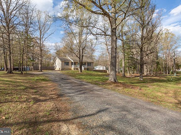 5th image of 16283 Round Hill Rd
