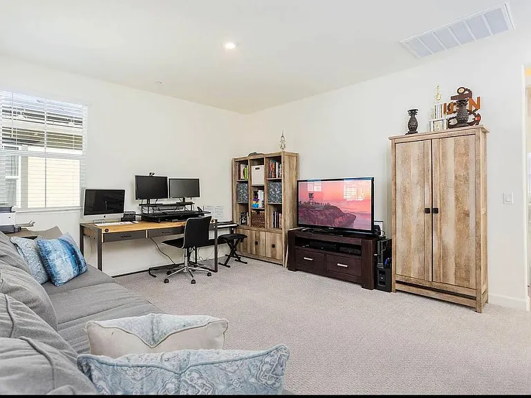 27737 Heritage Ln — Photo 16