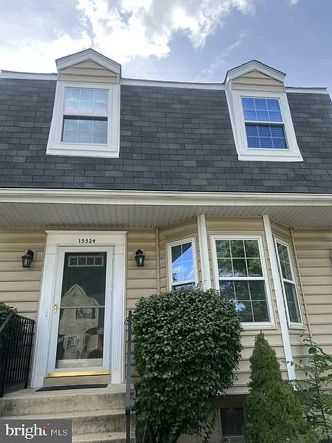 3 bed, 4.0 bath, 2228 sqft, $3,100 — Photo 1