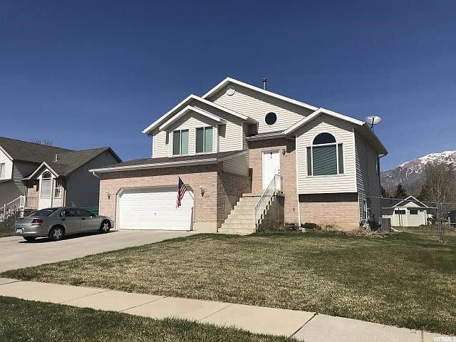 1st image of 418 W 2300 N